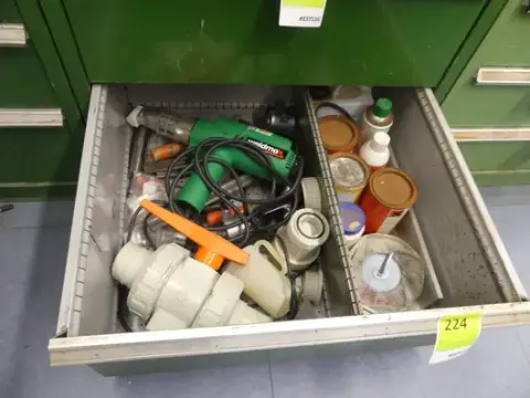 Lot d'outils, matériel d'installation, poste à souder