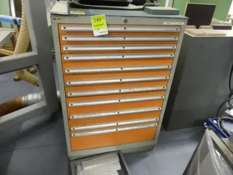 Lot de pièces de rechange et d'ébauches