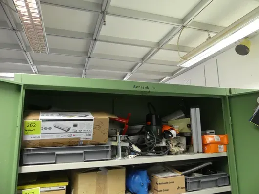 Contenuto scomparto: accessori da officina