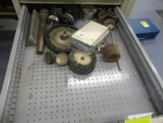 Lot d'outils de meulage, polissage et serrage