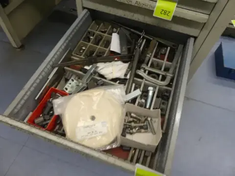 Lot d'outils, moyens de serrage, accessoires de machines