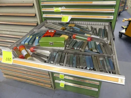 Lot de outils de tournage, outils carrés et ronds