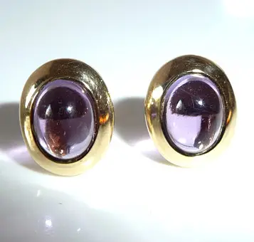 Pendientes orejeras 585 / 14 K amatista cabujón.