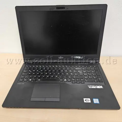 6 Fujitsu Lifebook U7510 - 15,6 tuumaa (39,6 cm)