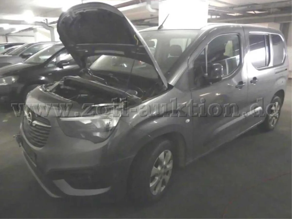 1 Opel Combo Life 1.5 Diesel Edition - motorsskade