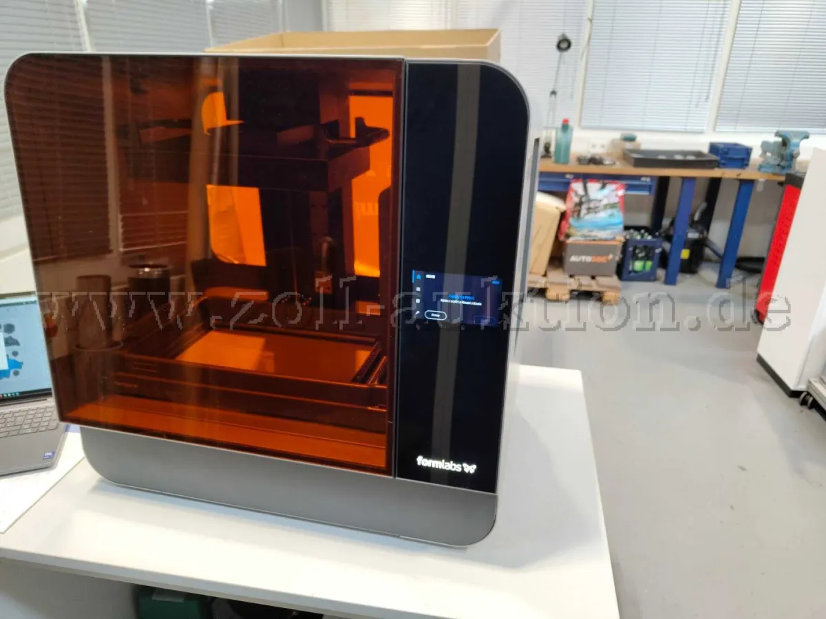 1 velkoformátová SLA 3D tiskárna Formlabs Form 3L, příslušenství a obal, vadná