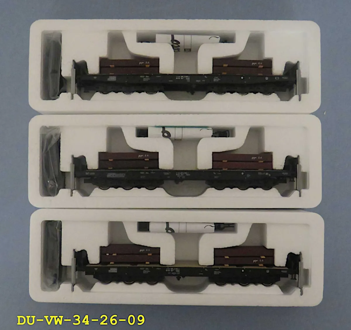 1 Roco 45947 heavy-duty wagon set, 3 pieces, H0 scale
