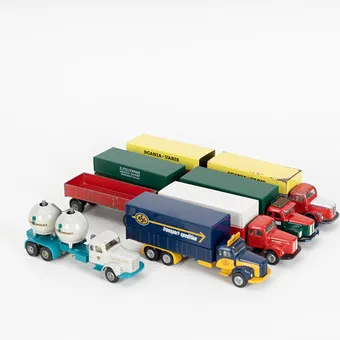TEKNO, cuatro camiones y un camión de cemento Scania-Vabis (n.º 453) (5).