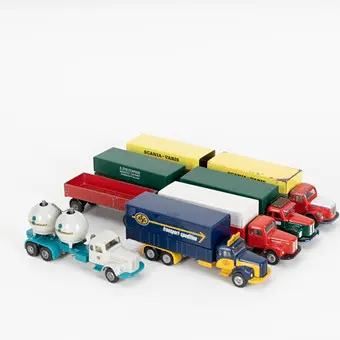 TEKNO, cuatro camiones y un camión de cemento Scania-Vabis (n.º 453) (5).