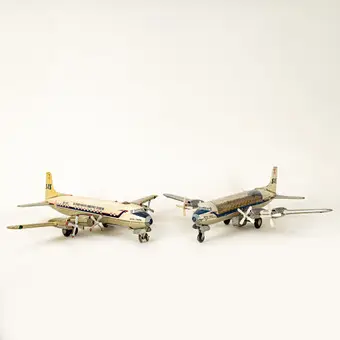 Dos aviones de hojalata SAS, Made in Japan, años 1950-1960 (2).