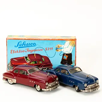 SCHUCO. Eléctrico Ingenico 5311 con accesorios, en caja original, e Ingenico 5380, Núremberg, años 1950 (2).