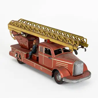 SIEGFRIED GÜNTHERMANN. Camión de bomberos con tripulación, años 1950.