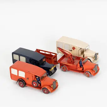 TEKNO, lote de camiones de bomberos y ambulancias, Dinamarca, años 1940-1950 (4).