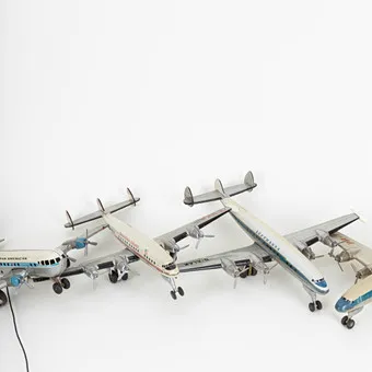 Vier blikken vliegtuigen: KLM, TWA, PAN American, Lufthansa, Duitsland jaren 1950-1960, o.a. Arnold (4).