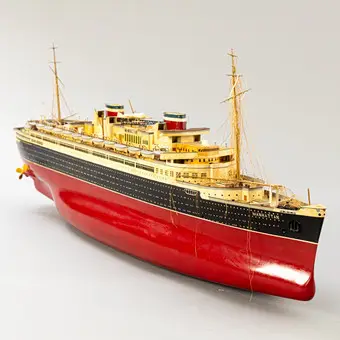Modelo de buque de pasajeros 'Manhattan', según el modelo del transatlántico de lujo estadounidense del año 1932.