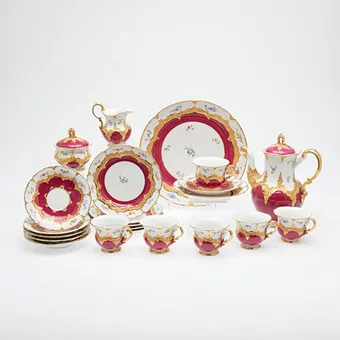ERNST AUGUST LEUTERITZ। MEISSEN। कॉफ़ी सेट / भव्य भोजन सेट / सेट, 'B-Form' श्रृंखला, 'Steublümchen' सजावट, पोर्सलीन, 1844-1855 का डिज़ाइन, प्रथम श्रेणी, जर्मनी। (22)।