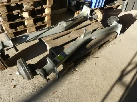 Traileraksler med bremsetromler