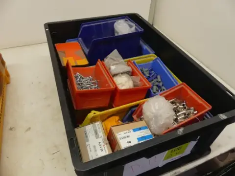 Konvolut befæstelsesmateriale