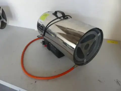 Einhell - Gassvarmluftgenerator med slange og trykkregulator