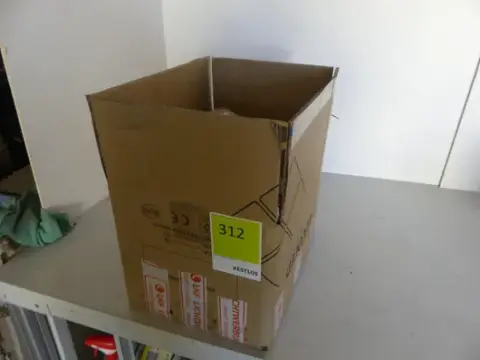 Post klæbebåndsruller og pakketape, delvist trykt