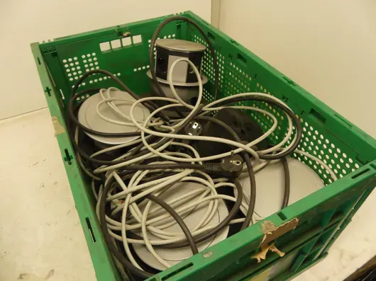 Konvolut af sænkbare bordstikdåser (med tilslutningskabel)