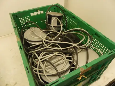 Konvolut af sænkbare bordstikdåser (med tilslutningskabel)