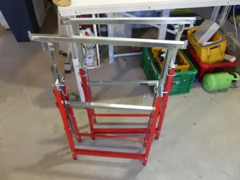 2 arbejdsbukke, højdejusterbare