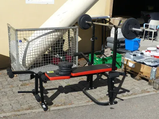 Vektbenk med lang stang, vektskiver og tilbehør