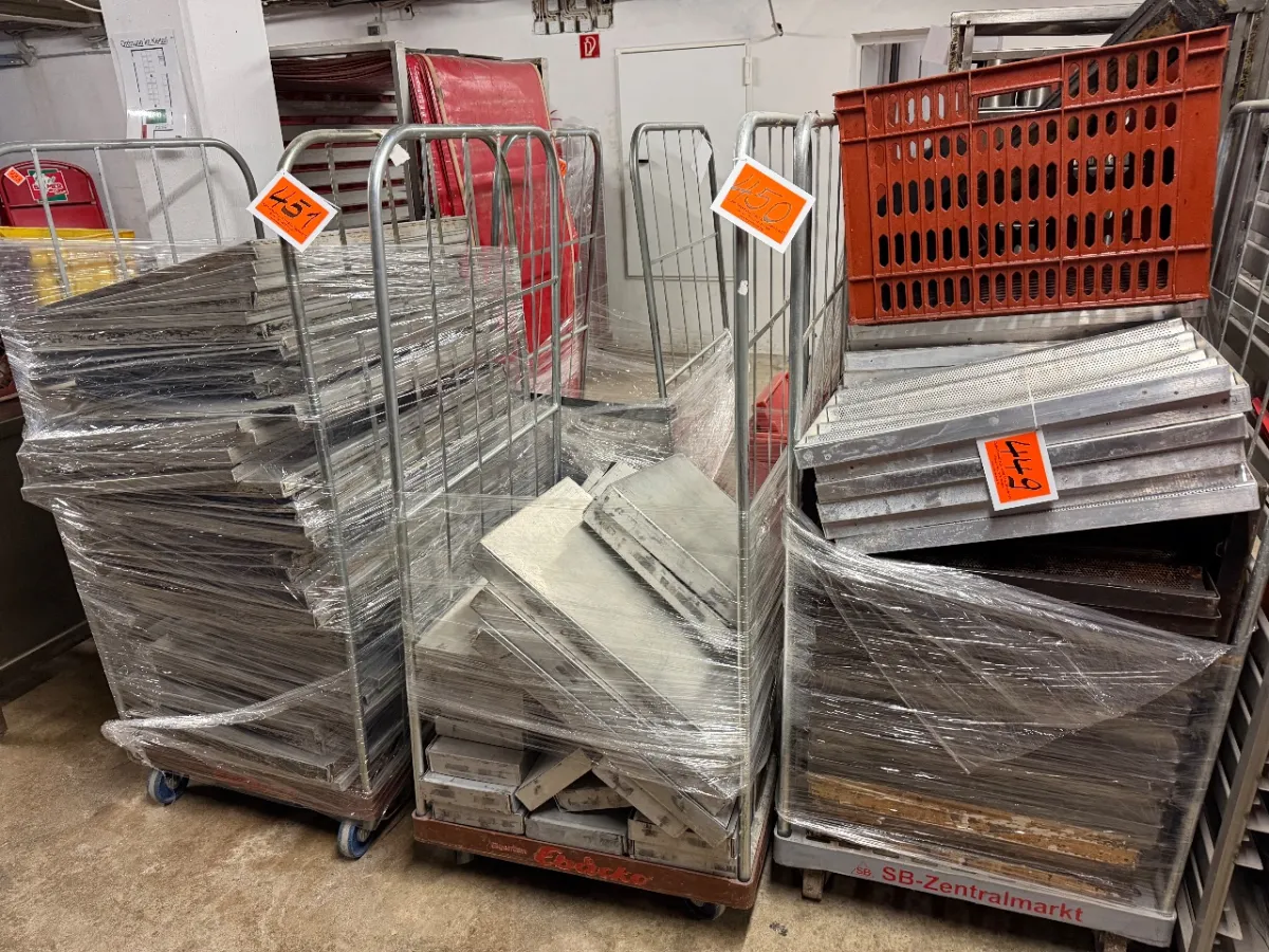 Mesh transport trolley (with various sheet metal)
