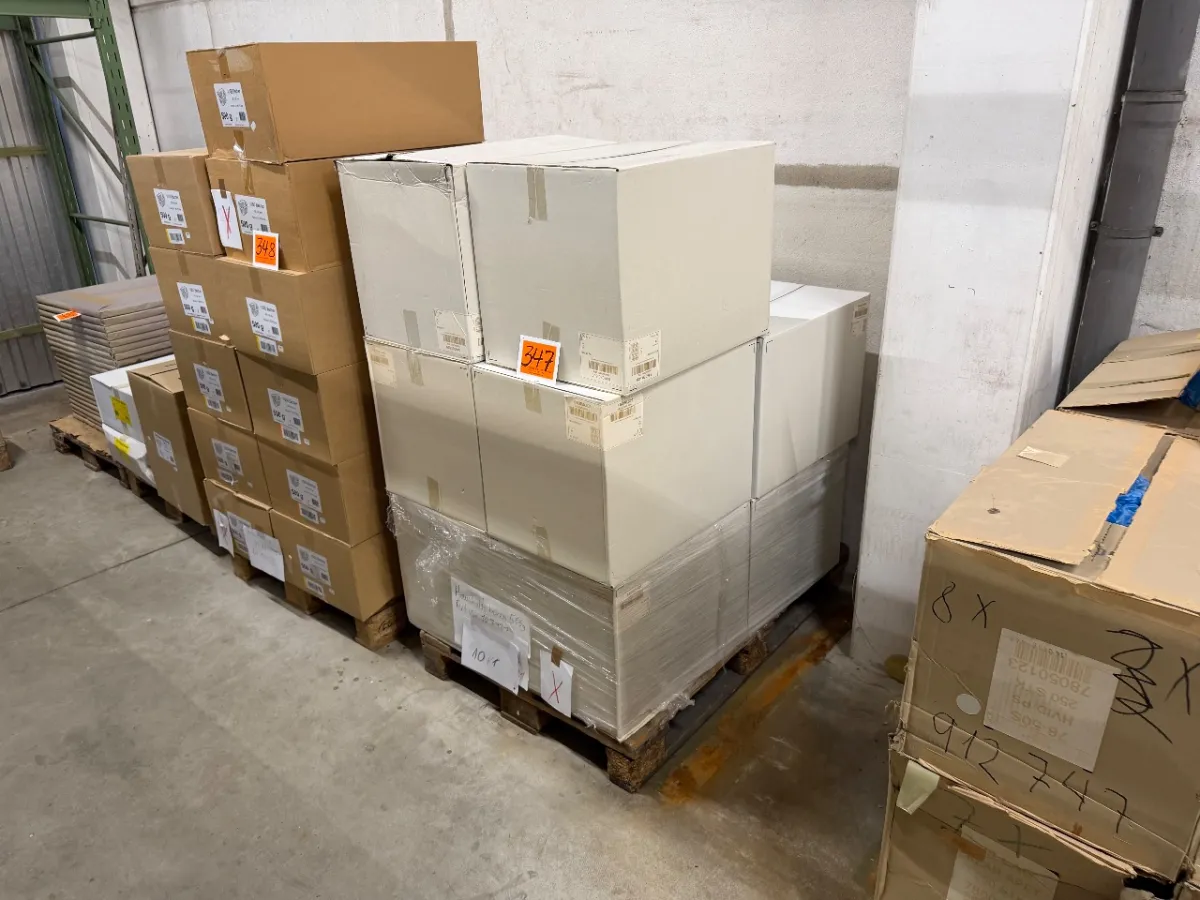 Posten div. Verbrauchsmaterialien (Haushaltsboxen - 500 ml)
