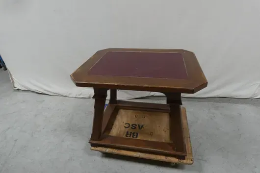 Table, sans plateau roulant