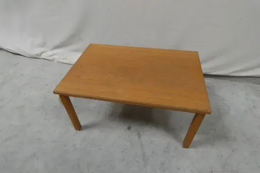 Odkládací stolek