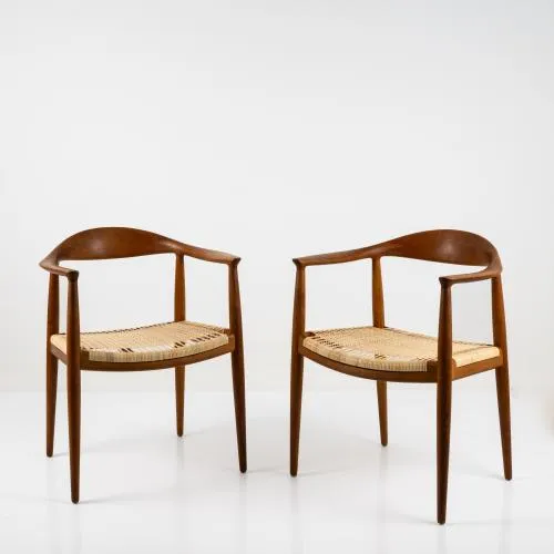 Hans J. Wegner – Two chairs 'The Chair' - 'JH-501', 1950 (design)
