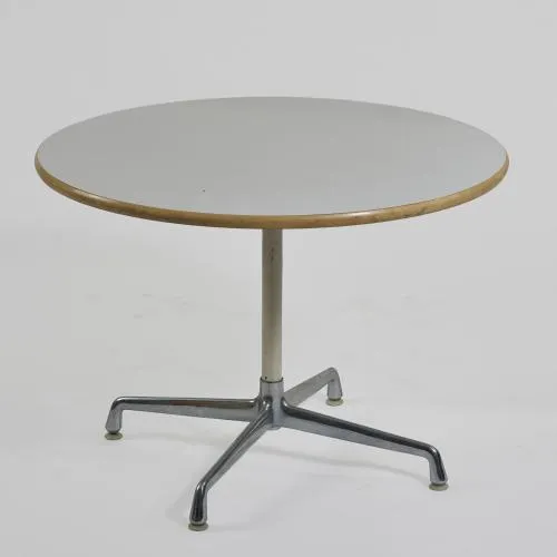 Charles Eames , Ray Eames – Beistelltisch 'Contract Table', 1968 (Entwurf)