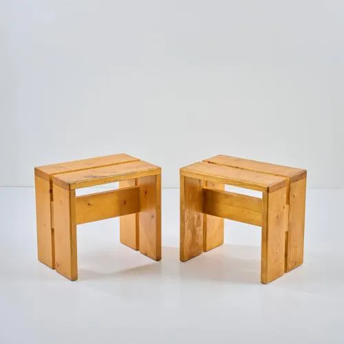 Charlotte Perriand – Deux tabourets 'Les Arcs', vers 1968 (design)