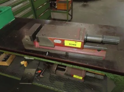 1 machine vise, make: Röhm, type: RKE 160