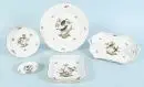 Pièces en porcelaine, 5 pièces "Herend" – Porcelaine, peinte à la main, décor "Rothschild", formes variées, 3 coupelles, 2 plats, L= 10-28 cm ;
