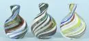 Snuff bottles, 3 pieces – colorless glass, enclosed thread decors in various colors, teardrop shape, H= 10 cm, without stopper