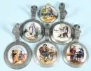 Beer mug lids, 5 pieces – pewter, porcelain inserts with colored figure motifs, D= 8.5/9 cm, plus 1 loose porcelain insert