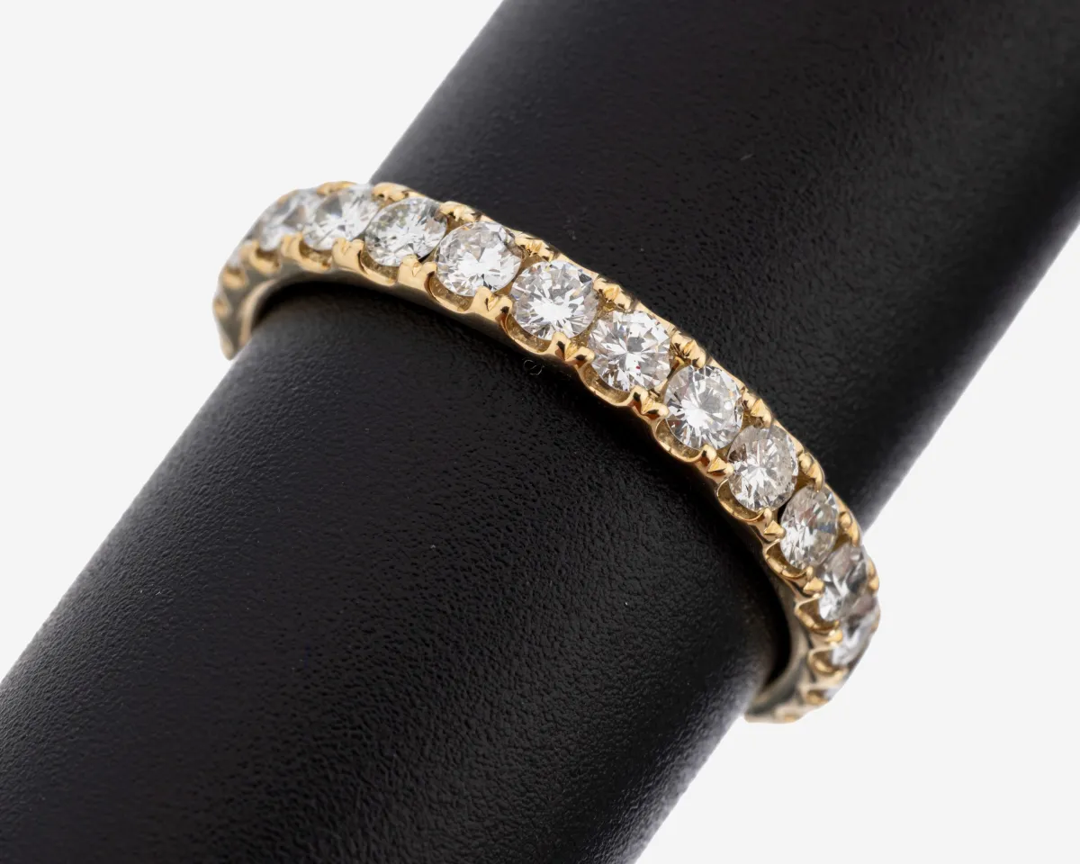 14 kt Gold Brillant-Memoryring, GG 585/000,26 Brillanten zus. ca. 1.47 ct (grav.)