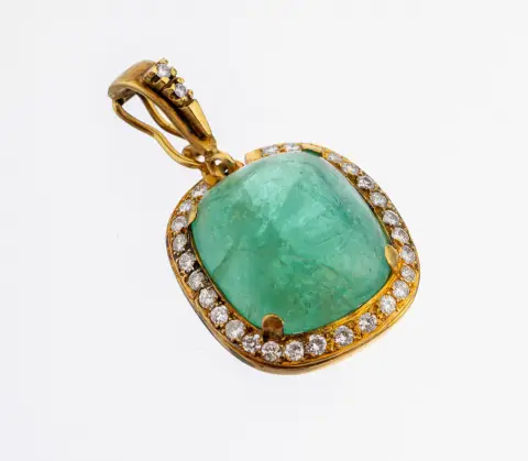 Pendentif clip or 14 kt émeraude-diamant, or 585/000, émeraude cabochon coussin env.