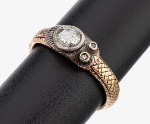 Bague serpent en or 14 kt avec diamant, vers 1890, poinçon 585/000, exceptionnelle