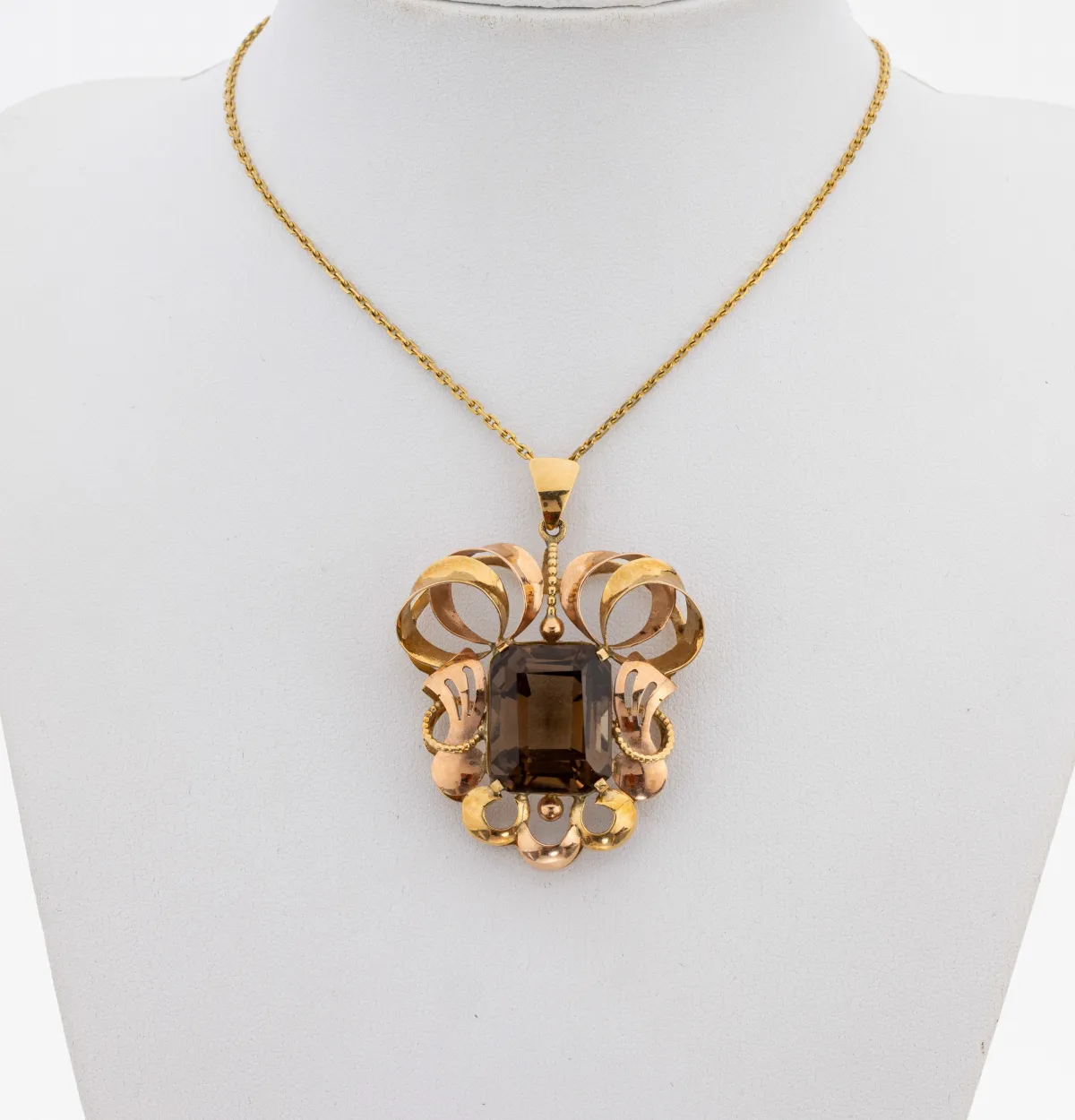 14 kt gold smoky quartz pendant, Austria/Vienna, 1950s, gold 585/000,