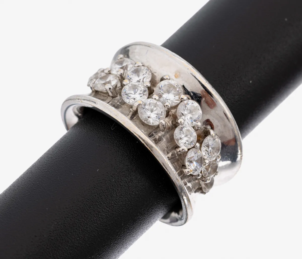 14 kt goud ring, witgoud 585/1000, 14 diamantimitates, maat 54, ca. 14,1 g, nieuw gerhodiumd