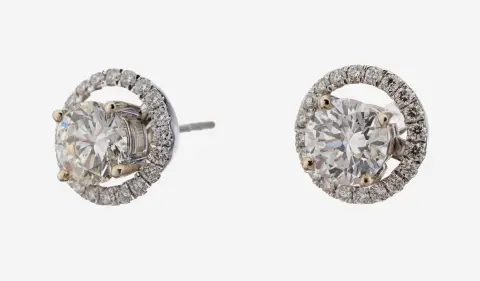 Paire de boucles d'oreilles en or 14 ct avec diamants taille brillant, or blanc 585/000, 2 diamants taille brillant total env. 1.60 ct blanc-