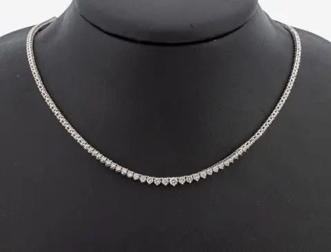 Collier en or 14 ct avec diamants, or blanc 585/000, 207 diamants total env. 3.0 ct blanc-