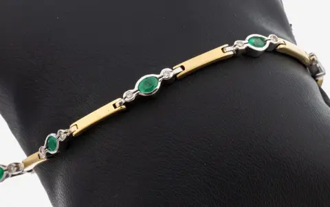 Bracelet or 18 ct émeraude-brillant, or gris/blanc 750/000, 7 navettes émeraude, belle couleur