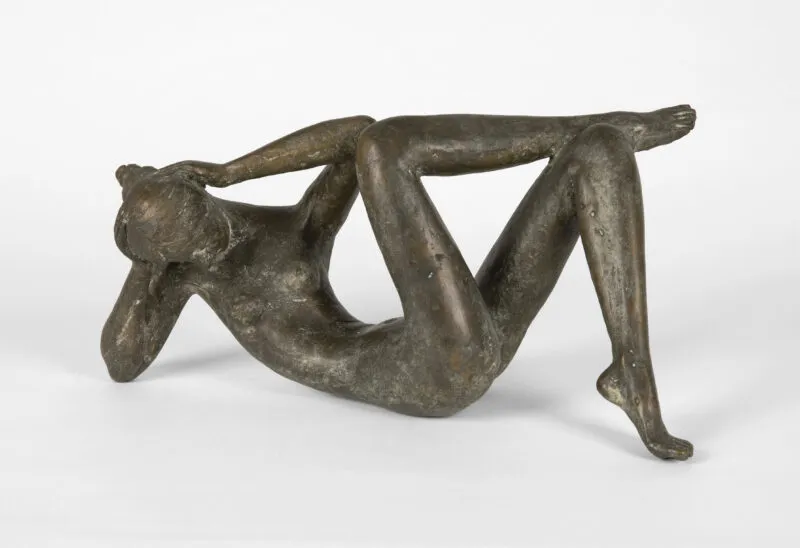 Krause, Karl-Heinz – Träumende II. Bronze mit dunkelbrauner Patina