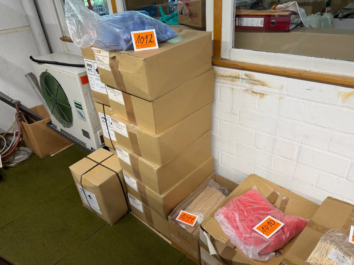 Posten Wurstgarnschlaufen (6 Kartons, je 25.000 Stück = 150.000 Stück)