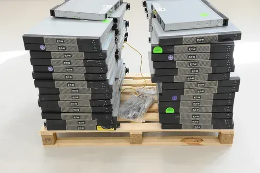 Partij UPS-systemen